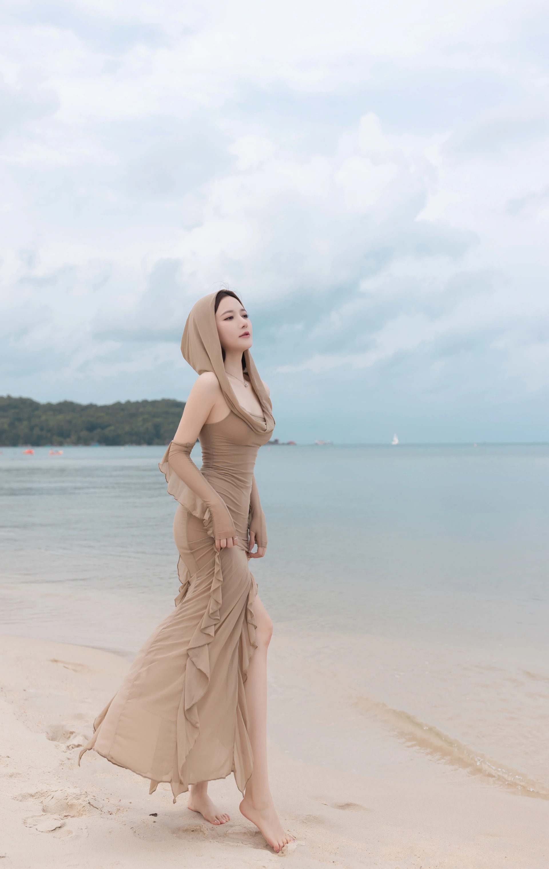 鱼子酱Fish（私拍）- NO.107 内购无水印 雨后海滩 1